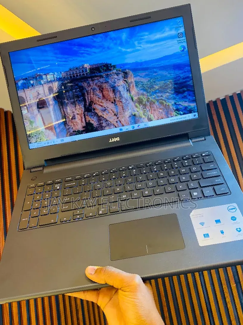 Laptop Dell Inspiron 3542 8GB Intel Core i3 HDD 500GB