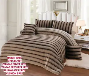6-Piece Fluffy Duvet Set With Throw Pillows 220×240cm