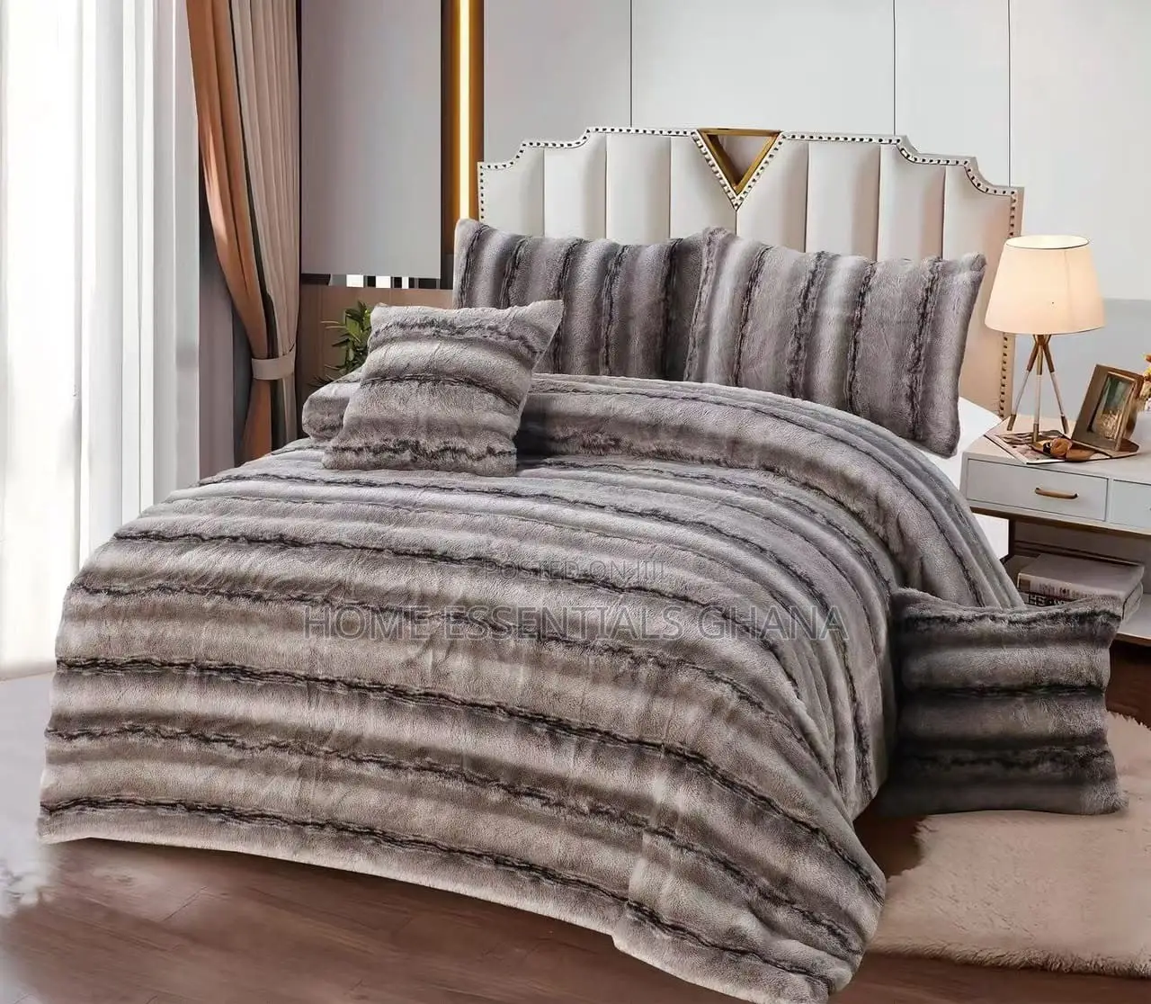 6-Piece Fluffy Duvet Set With Throw Pillows 220×240cm