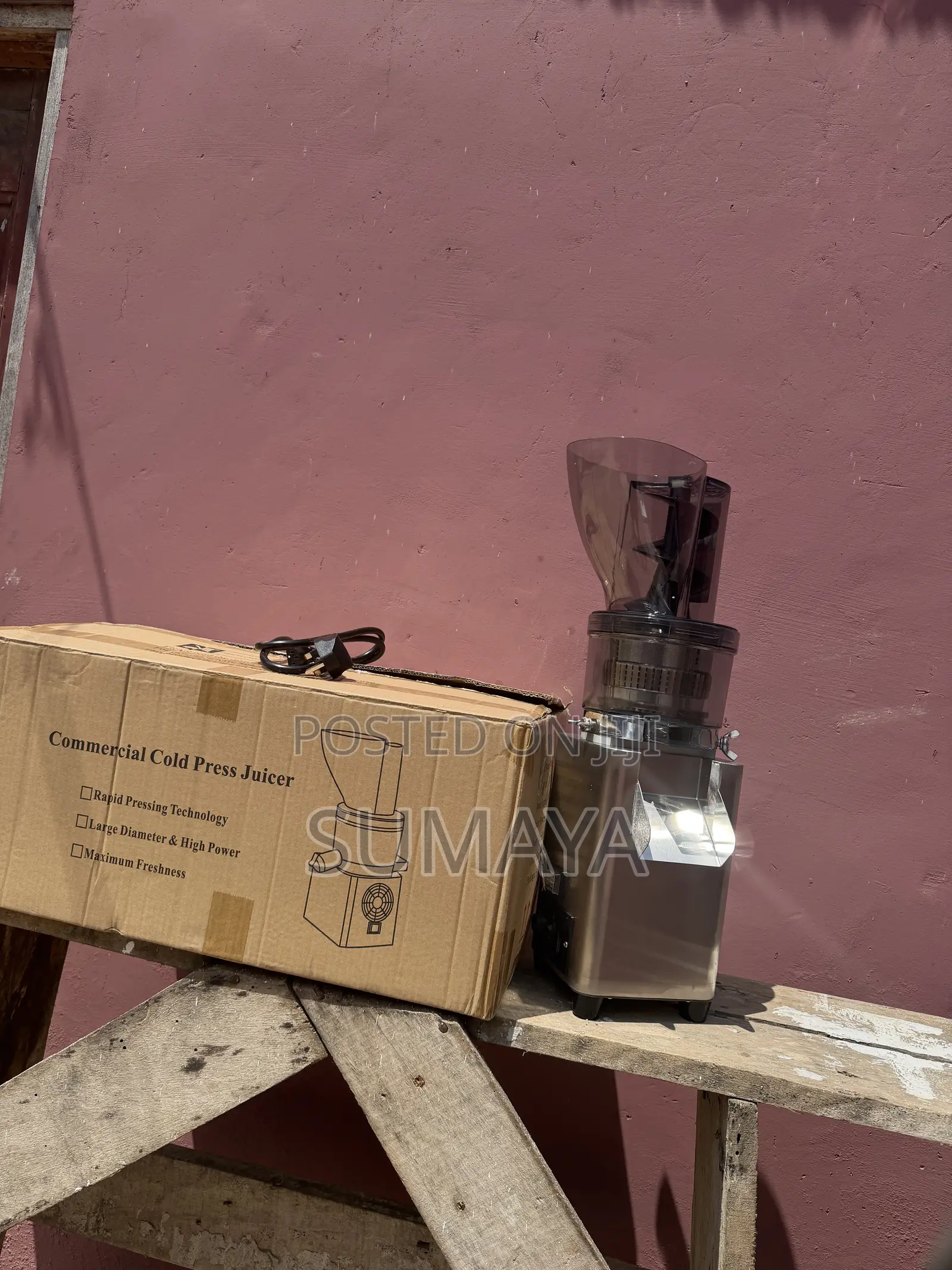 Commercial Juicer