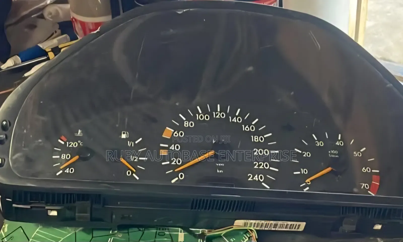 Mercedes-Benz C-Class Speedometer