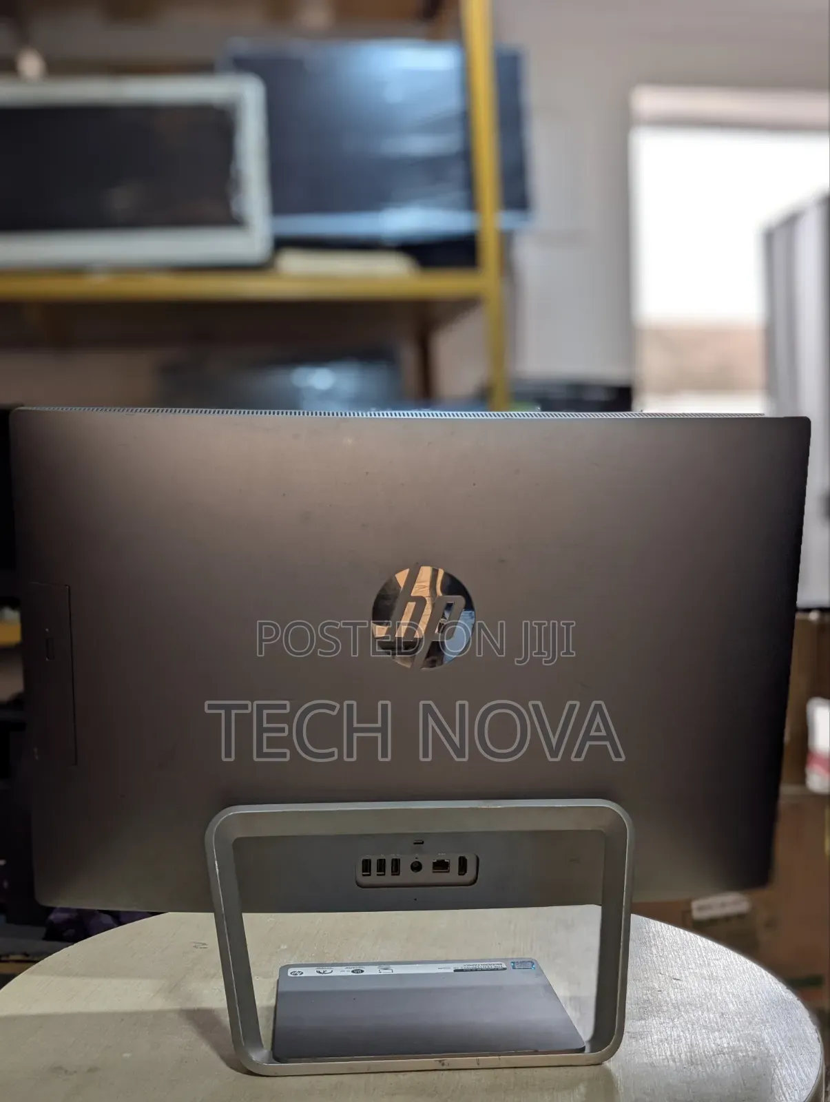 Desktop Computer HP Pavilion 24 8GB Intel Core i5 SSD 256GB
