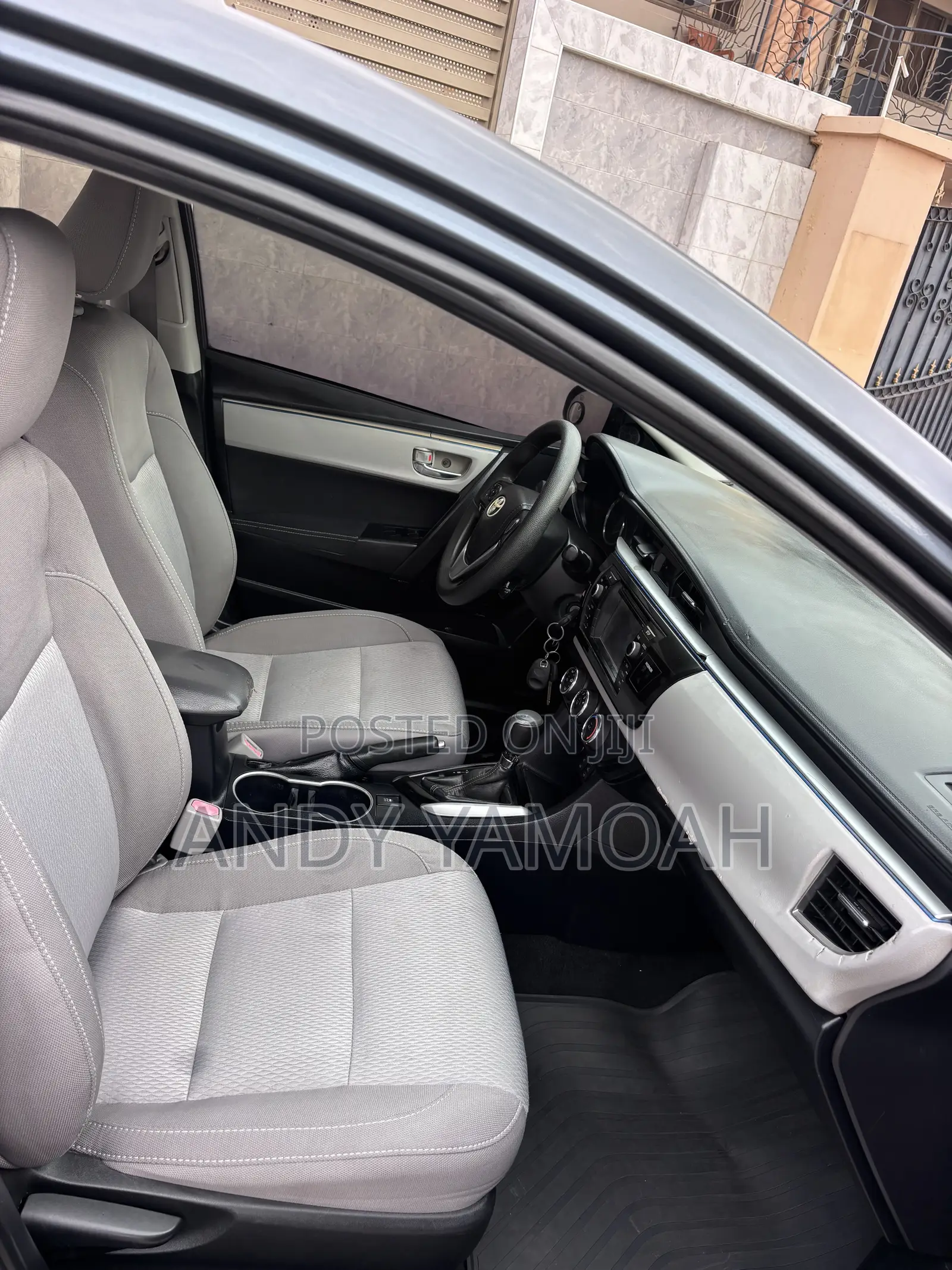 Toyota Corolla 2016 Gray