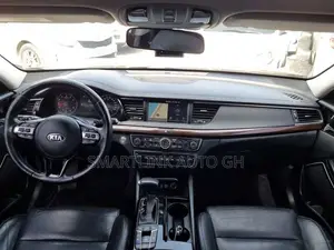 Kia K5 2018 White