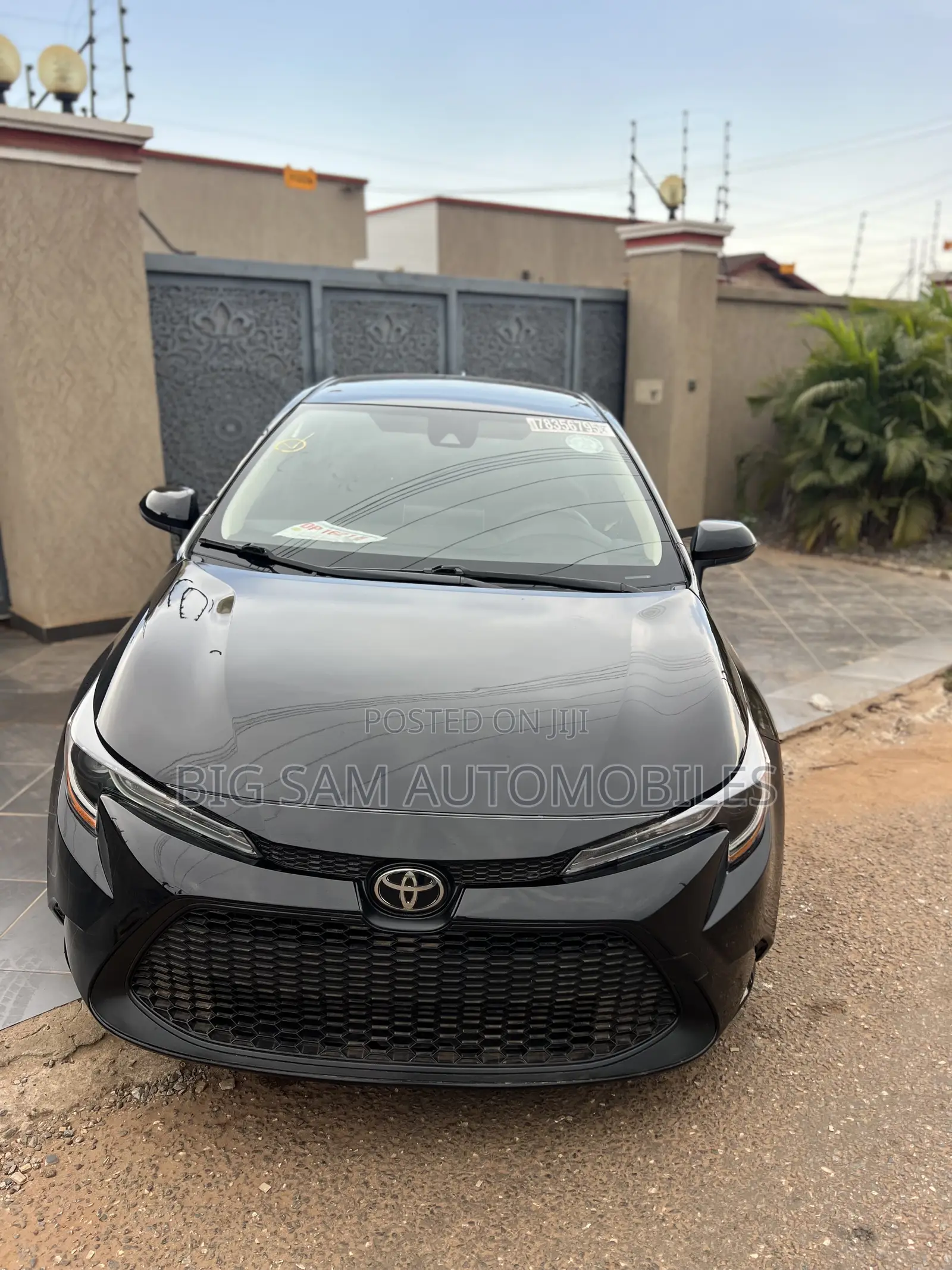 Toyota Corolla LE 2021 Black