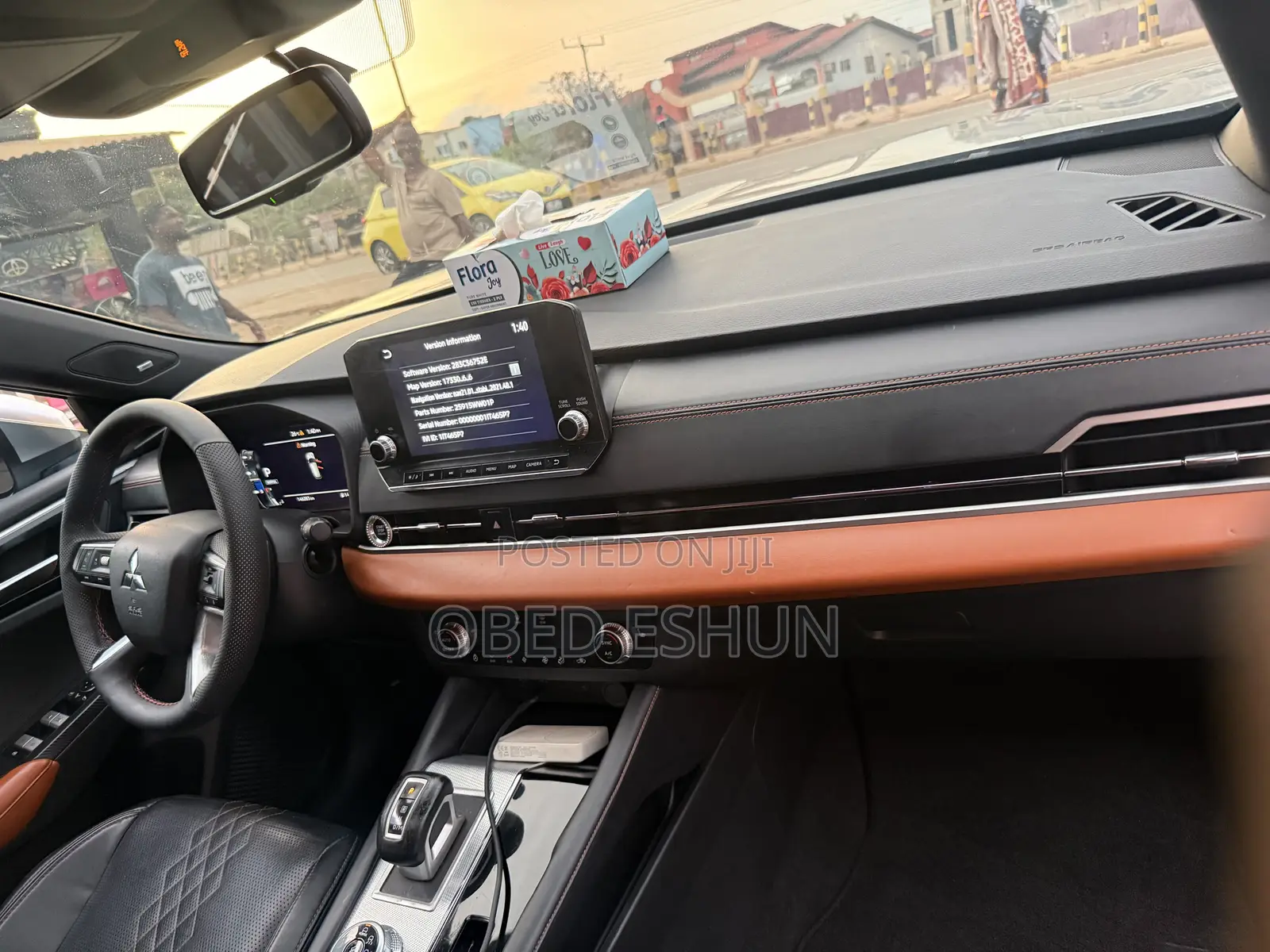 Mitsubishi Outlander SEL Launch Edition 2022 Silver