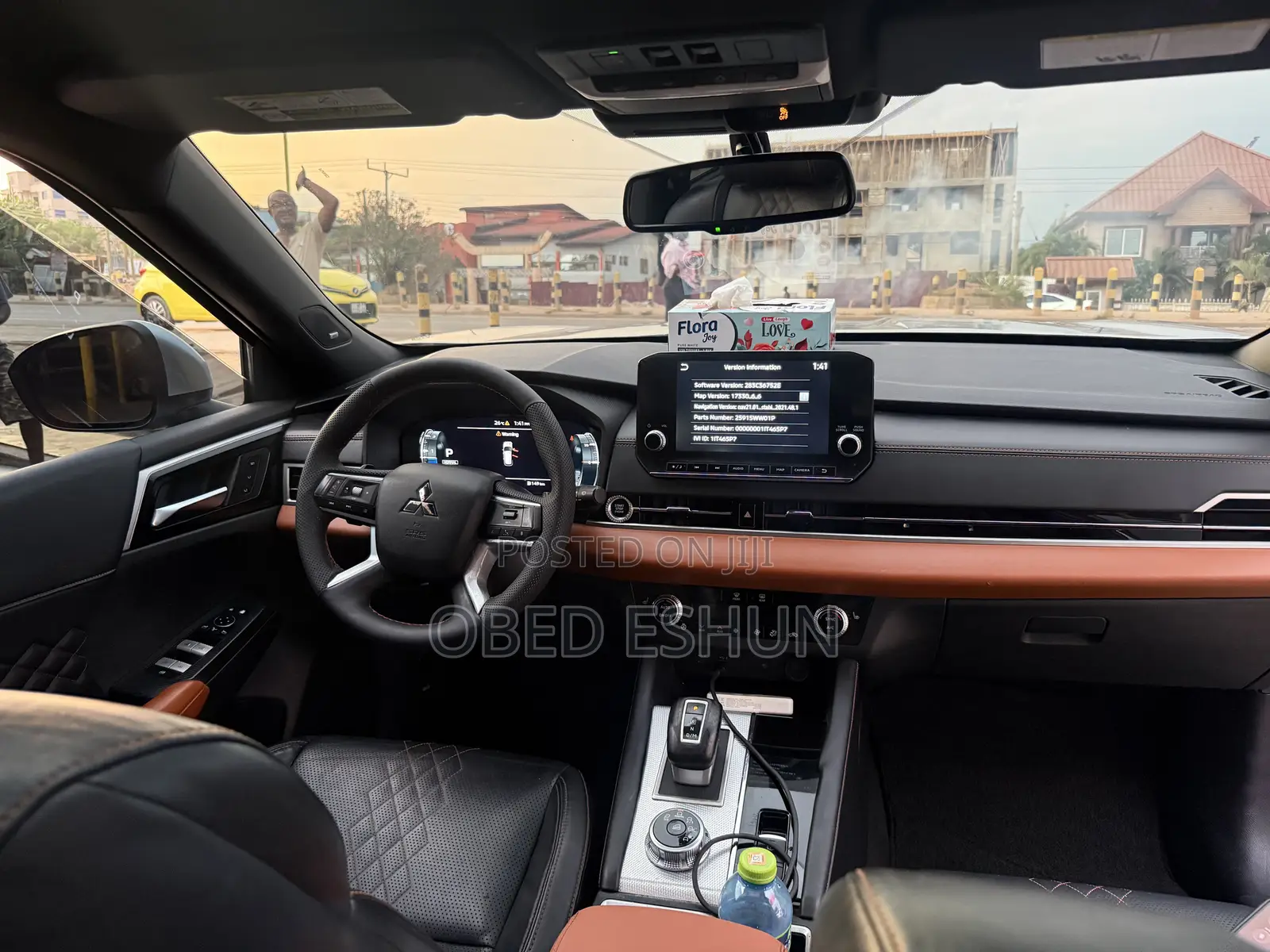 Mitsubishi Outlander SEL Launch Edition 2022 Silver