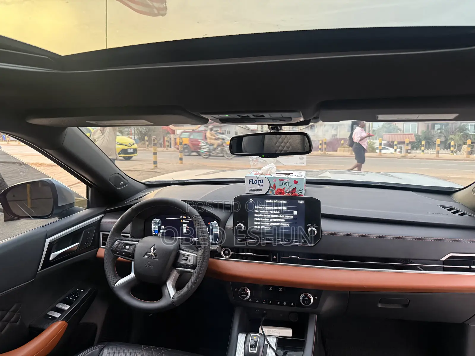 Mitsubishi Outlander SEL Launch Edition 2022 Silver