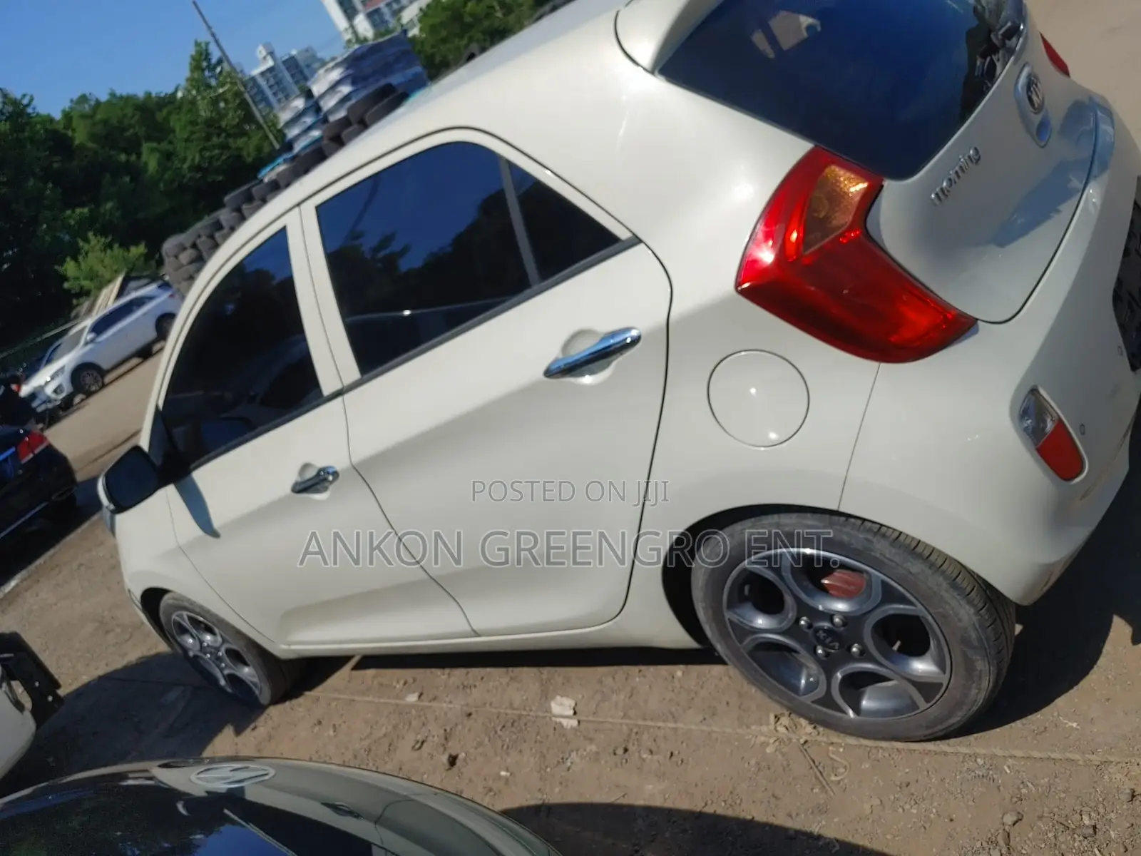 Kia Morning 2015 Off white