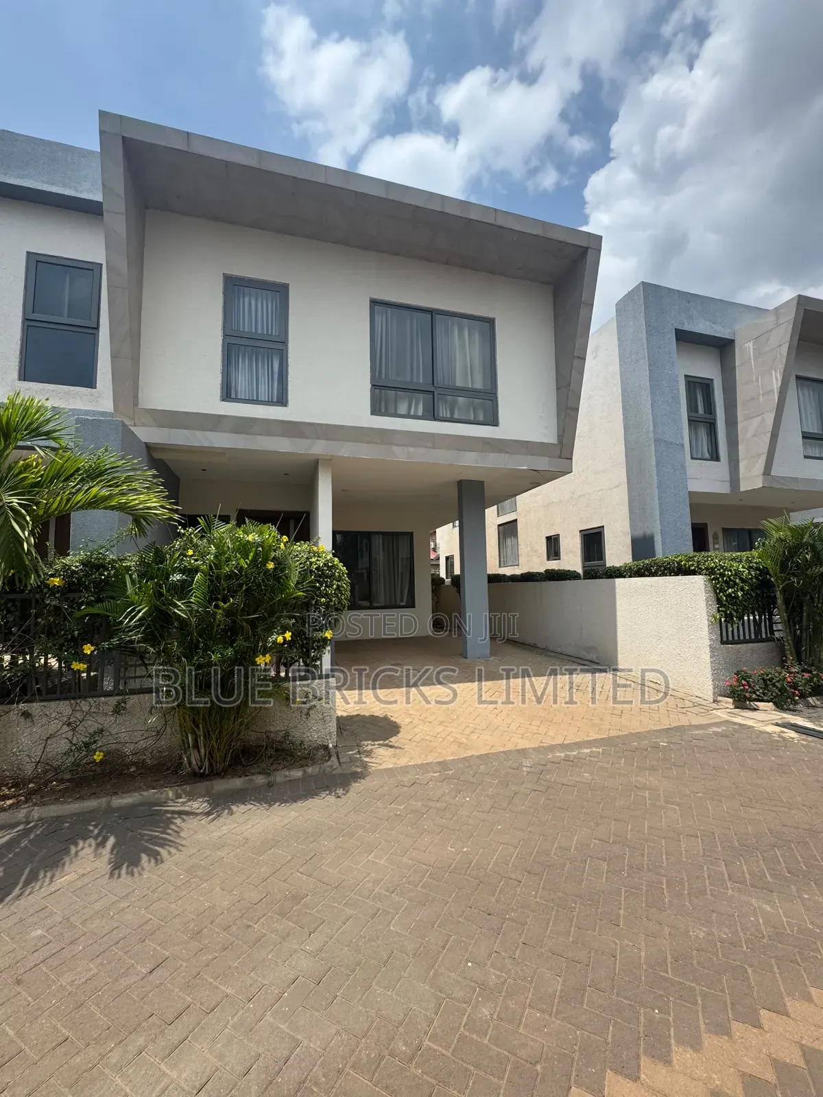 Furnished 3bdrm Townhouse / Terrace in Adjiringanor, Otano for rent