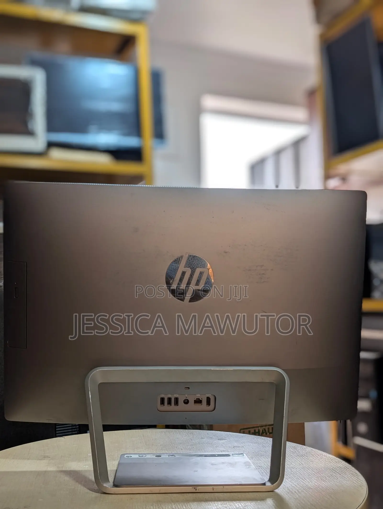 Desktop Computer HP AiO 24 8GB Intel Core i5 SSD 256GB