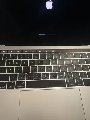 Laptop Apple MacBook Pro 2018 8GB Intel Core i5 SSD 512GB
