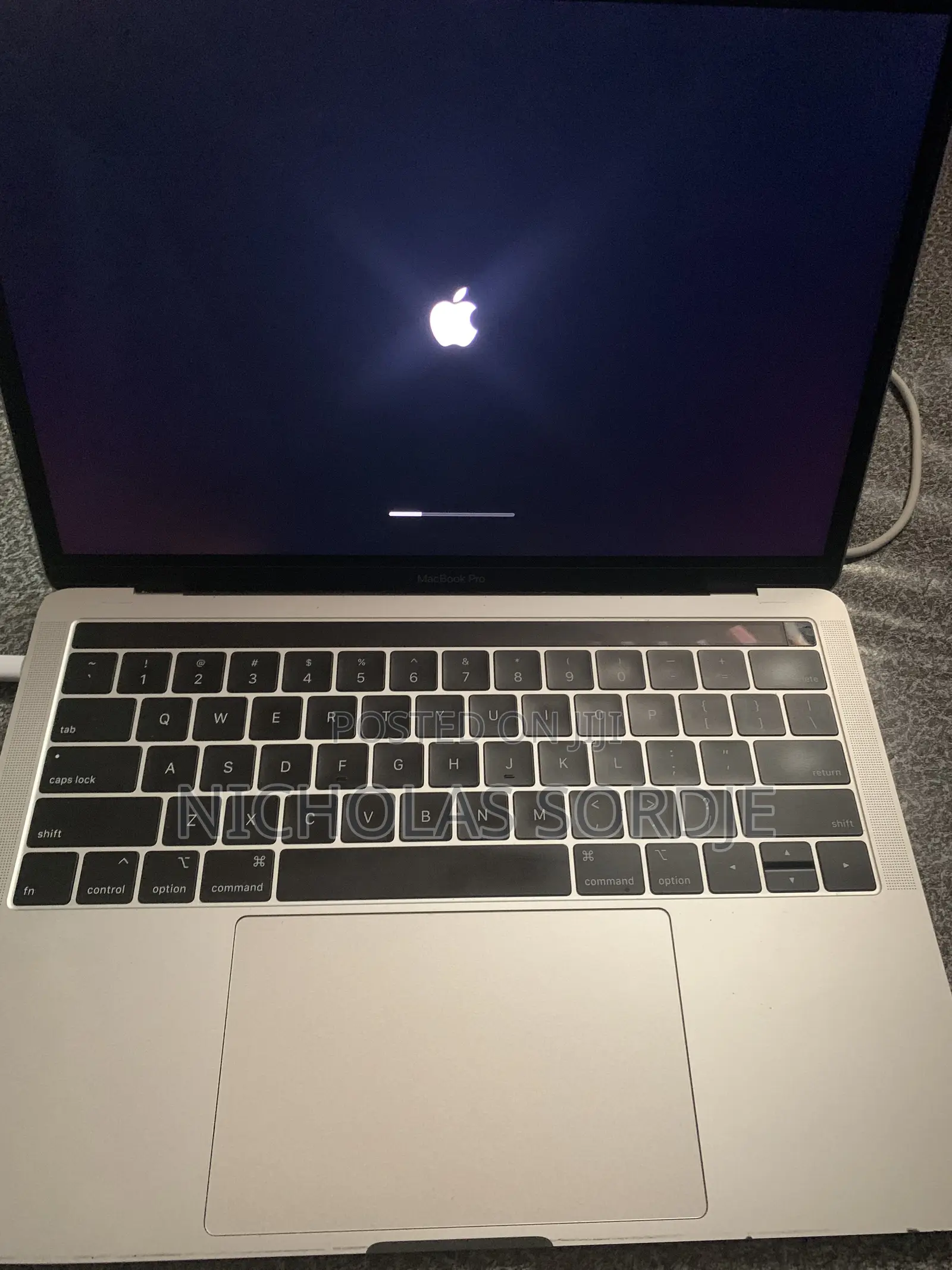 Laptop Apple MacBook Pro 2018 8GB Intel Core i5 SSD 512GB