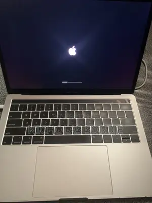 Laptop Apple MacBook Pro 2018 8GB Intel Core i5 SSD 512GB