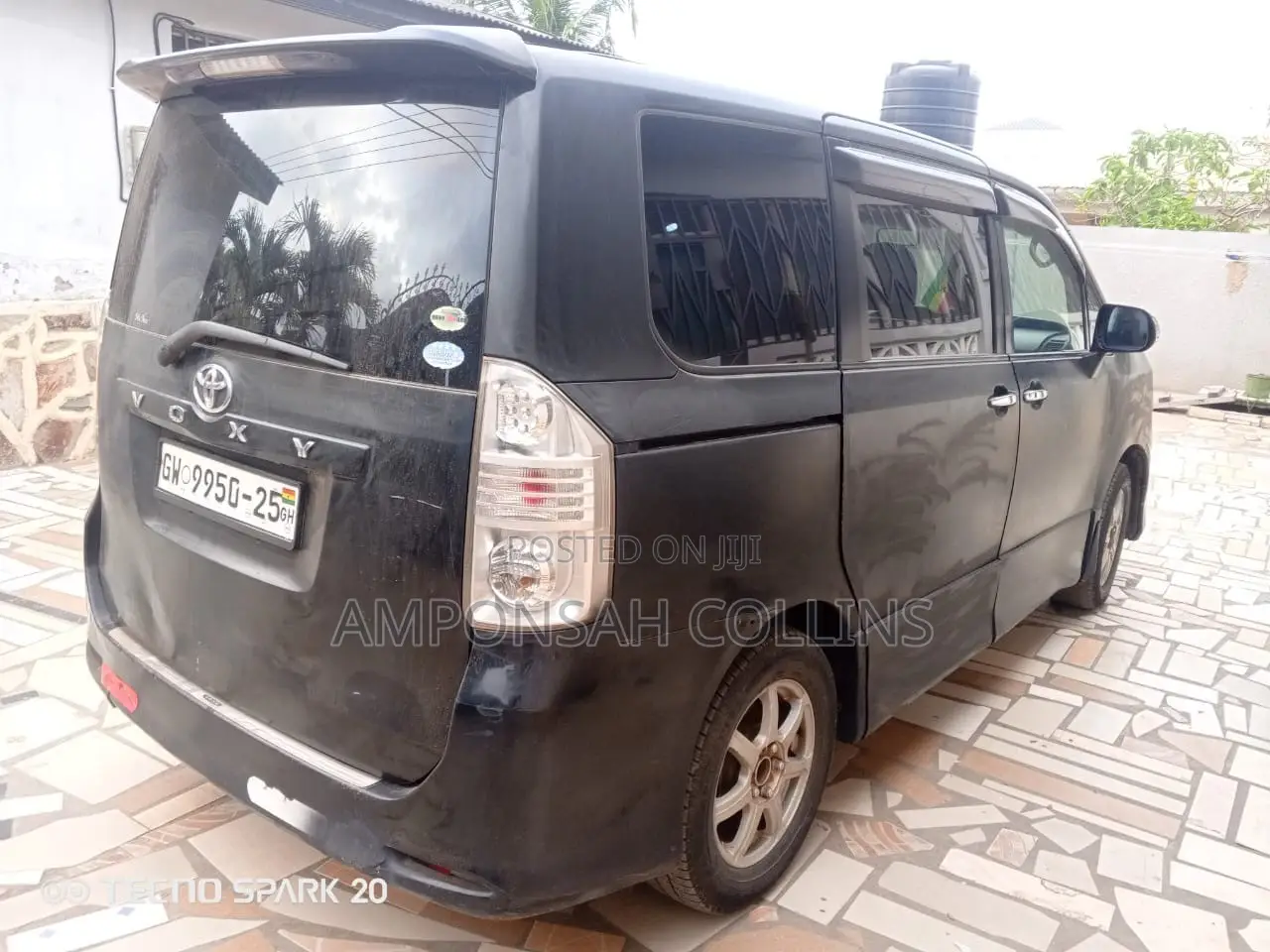 Toyota Voxy 2013 Black
