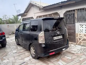 Toyota Voxy 2013 Black