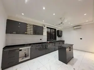 4bdrm House in Ashaley Botwe for sale