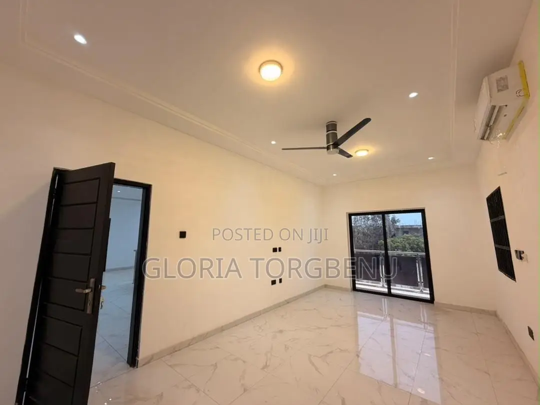 4bdrm House in Ashaley Botwe for sale