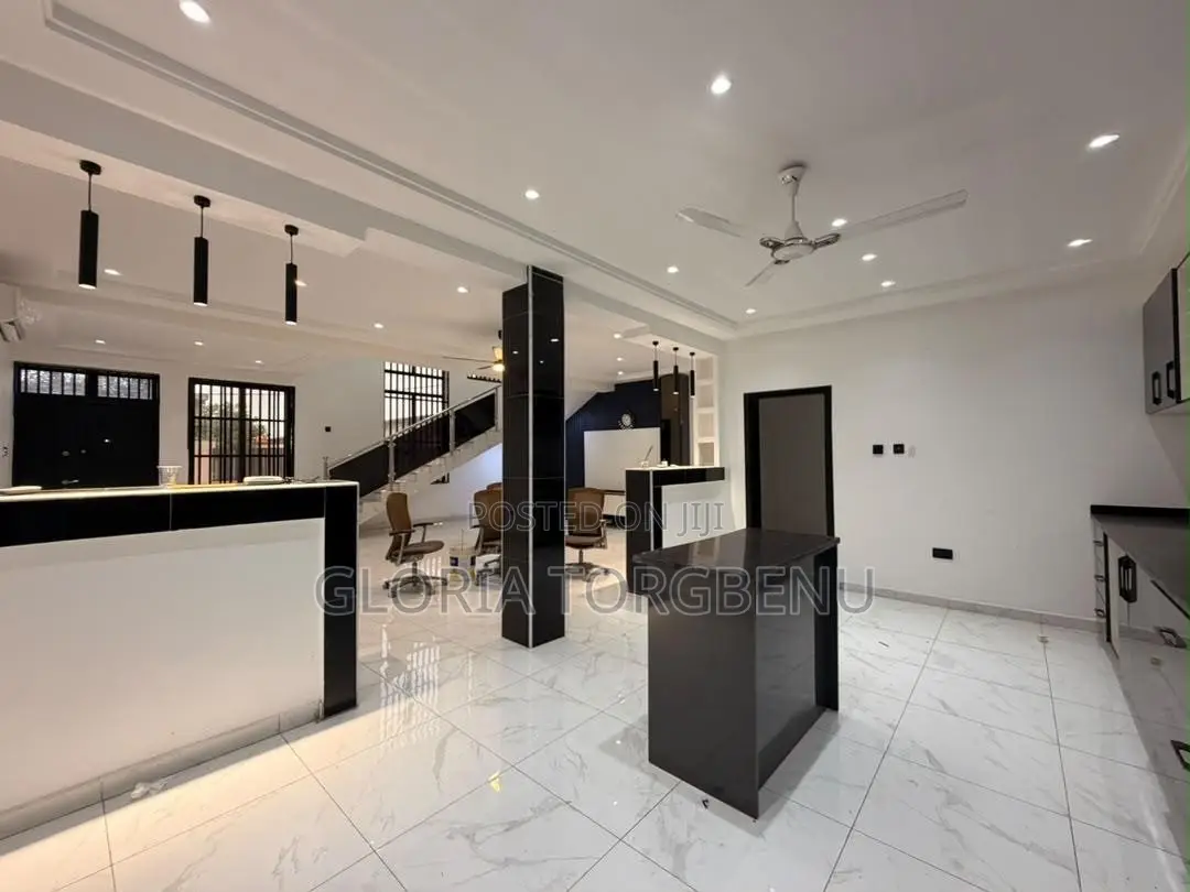 4bdrm House in Ashaley Botwe for sale