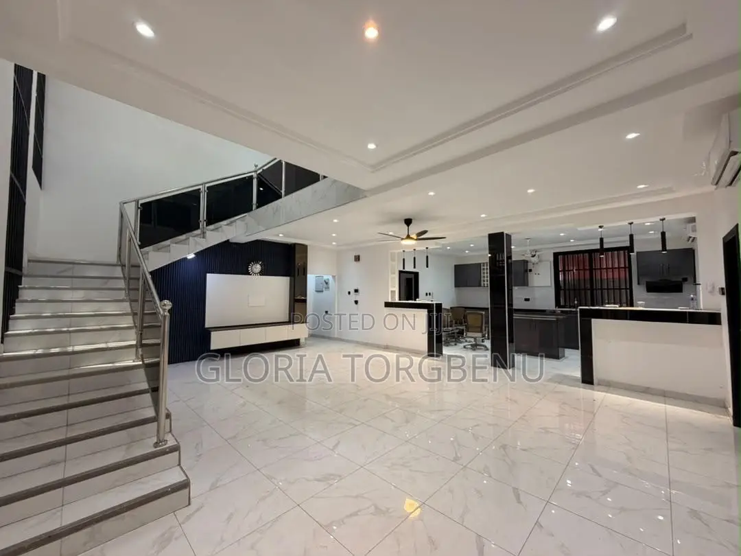 4bdrm House in Ashaley Botwe for sale