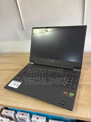 Laptop HP Victus 15 16GB AMD Ryzen 5 SSD 512GB