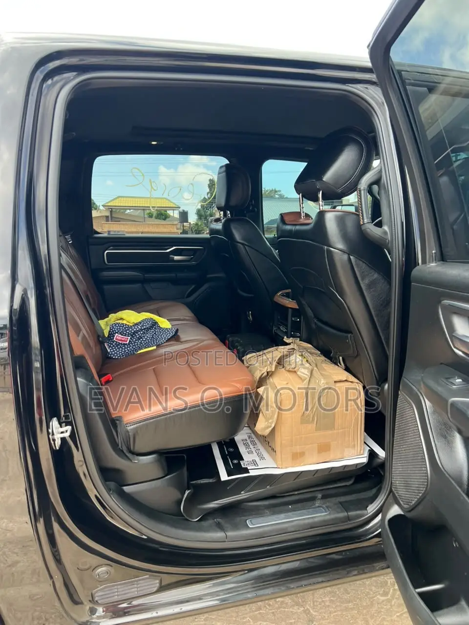 RAM 1500 2019 Black