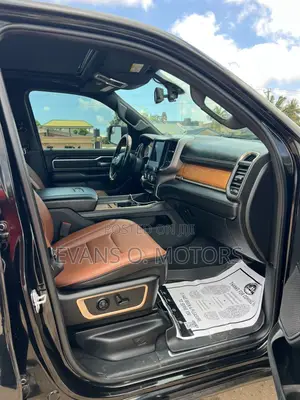 RAM 1500 2019 Black