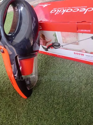 Reliable 600W Vacuum Cleaner for Household Cleaning