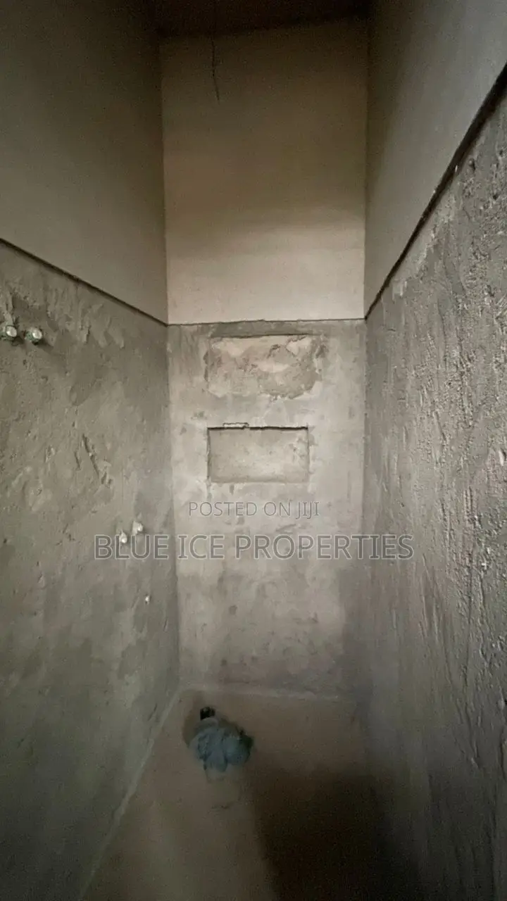 4bdrm Duplex in Anaji, Takoradi for sale