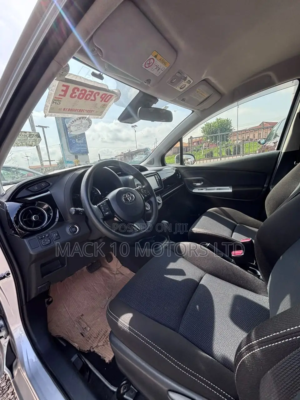 Toyota Vitz 1.5 FWD 3dr 2017 Silver