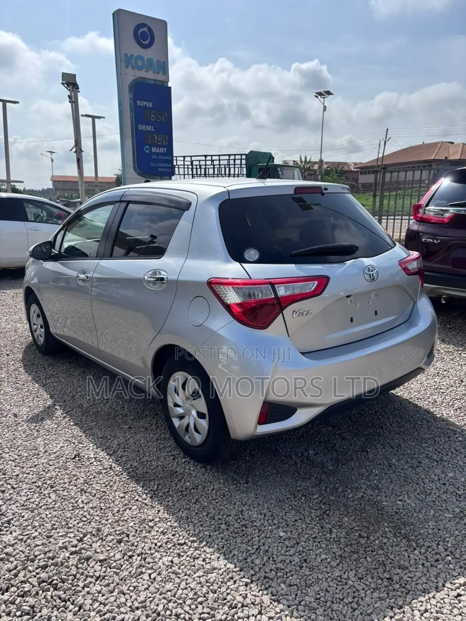 Toyota Vitz 1.5 FWD 3dr 2017 Silver