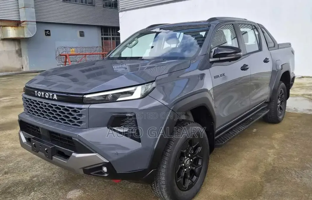 New Toyota Hilux Legend (Diesel) 2026 Gray