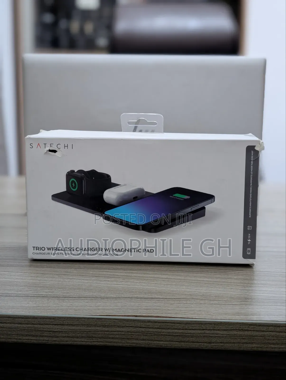Satechi Trio Wireless Charger With Magnetic Pad