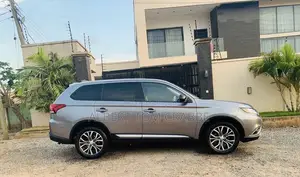 Mitsubishi Outlander 2018 Silver