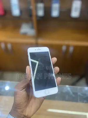 Apple iPhone 7 32 GB Silver