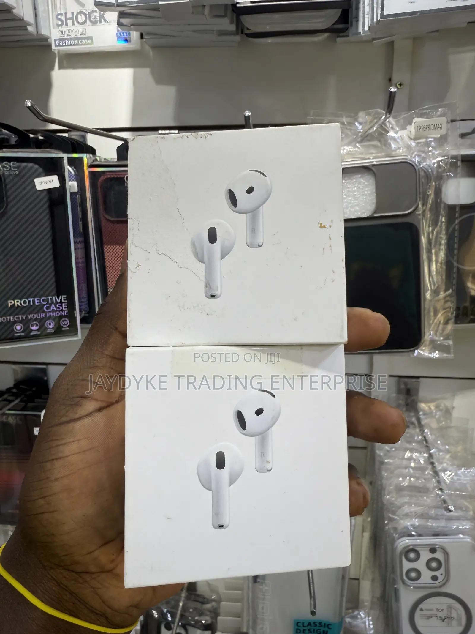 AirPods 5 Wireless Charging
