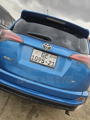 Toyota RAV4 LE 4dr SUV (2.5L 4cyl 6A) 2018 Blue