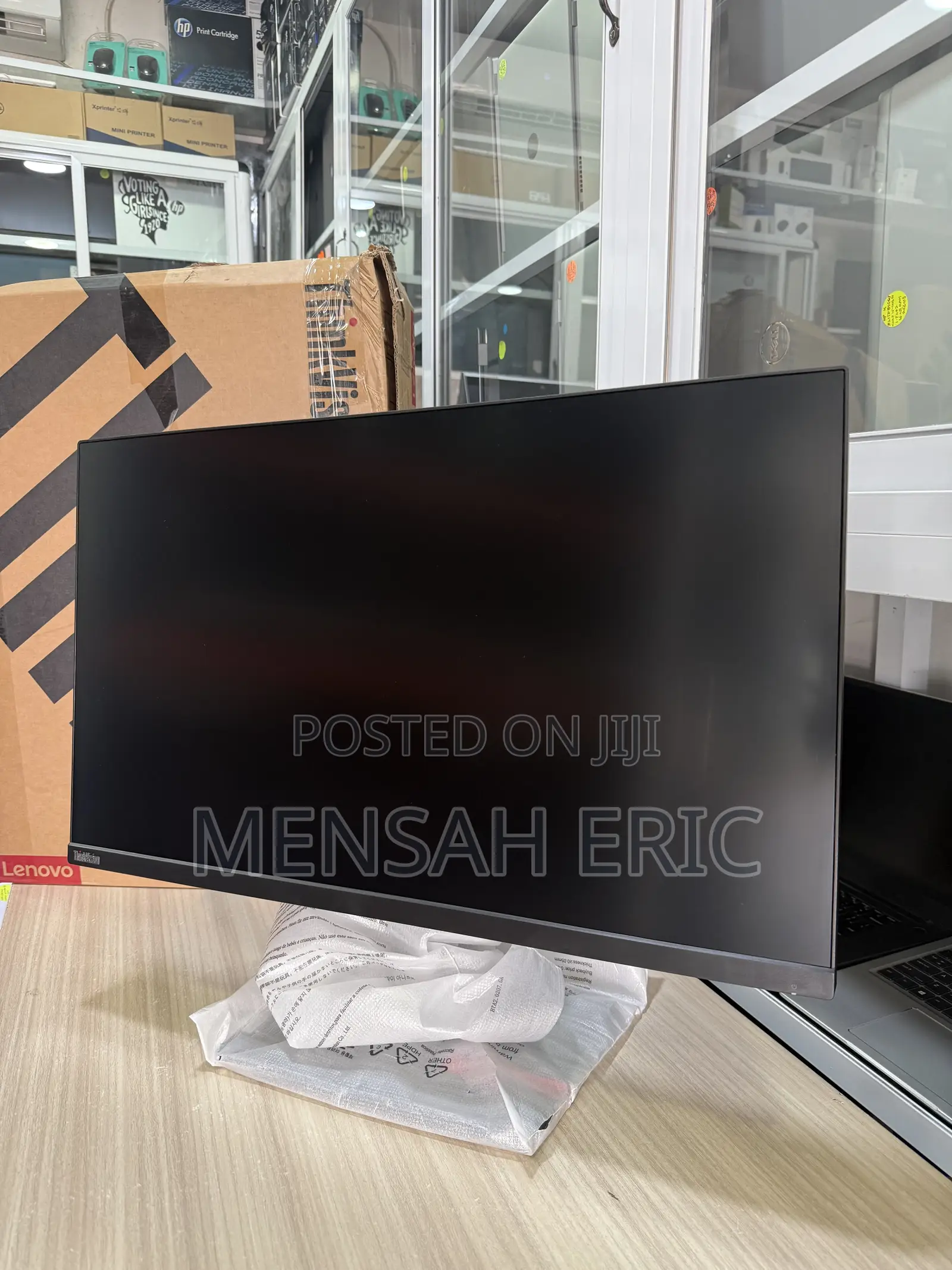 Lenovo 27 Inches Monitor