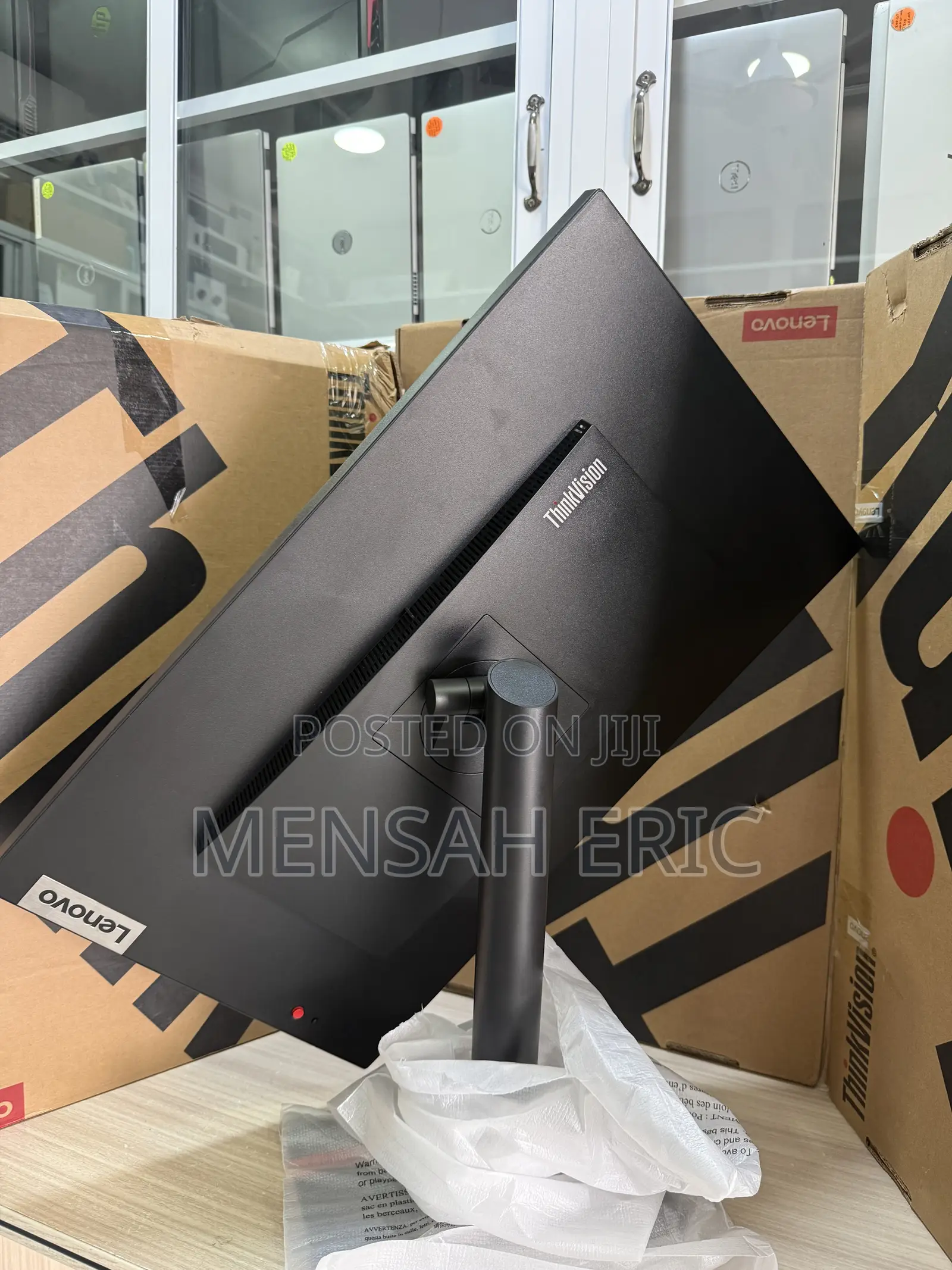 Lenovo 27 Inches Monitor