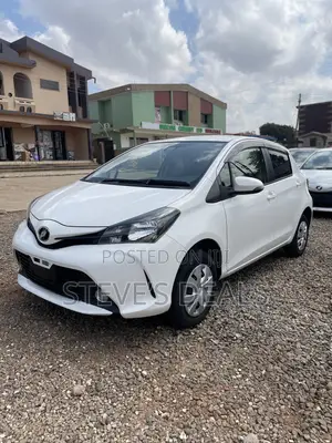 Toyota Vitz 1.3 FWD 5dr 2015 White