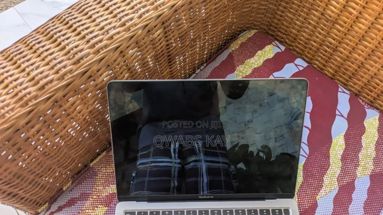Laptop Apple MacBook 2020 8GB Apple M1 HDD 256GB