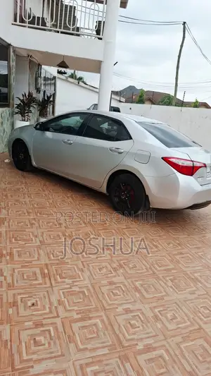 Toyota Corolla LE 4dr Sedan (1.8L 4cyl CVT) 2016 Gray