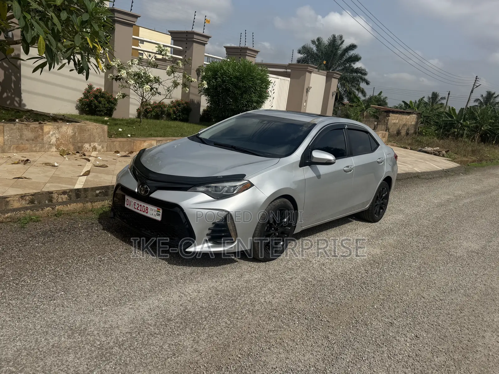 Toyota Corolla XSE (1.8L 4cyl 2A) 2019 Gray