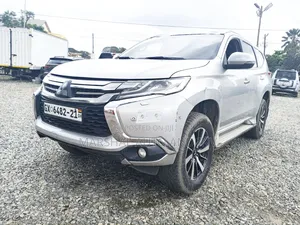 Mitsubishi Montero 3.0 5dr AWD 2021 Silver