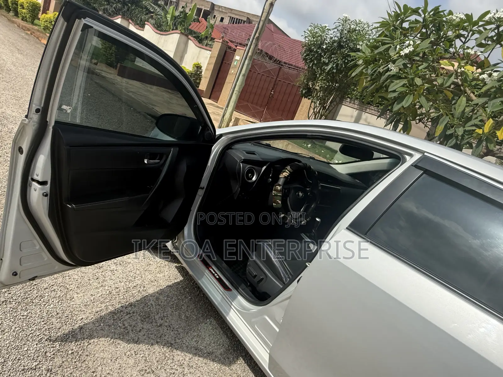 Toyota Corolla XSE (1.8L 4cyl 2A) 2019 Gray