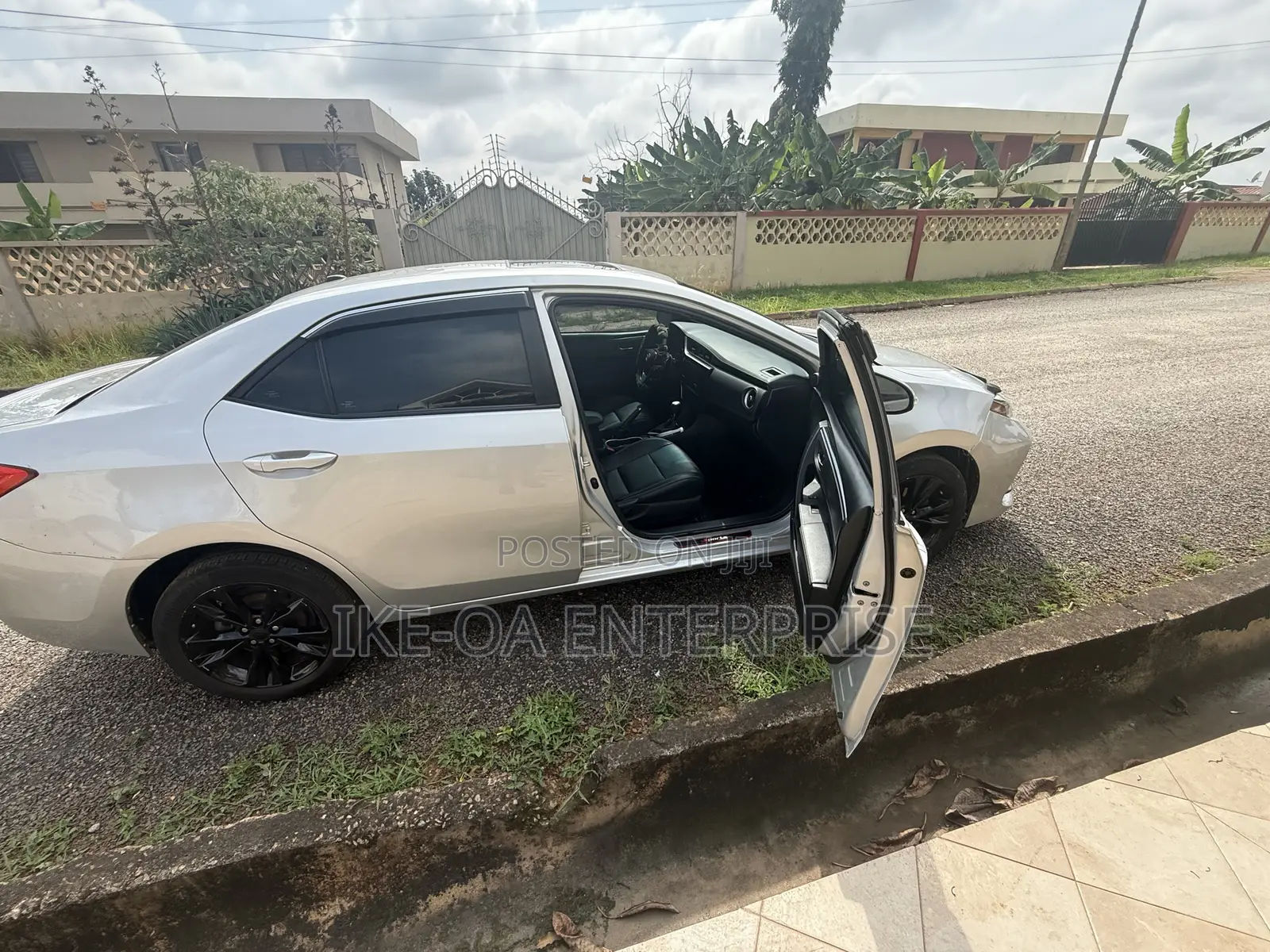 Toyota Corolla XSE (1.8L 4cyl 2A) 2019 Gray