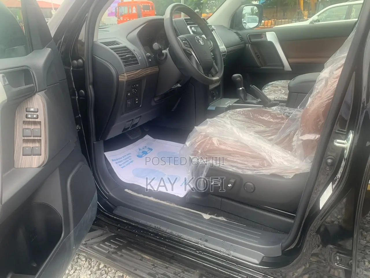 New Toyota Land Cruiser Prado 2.7 2023 Black