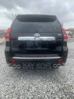 New Toyota Land Cruiser Prado 2.7 2023 Black