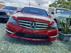 Mercedes-Benz C250 2014 Red