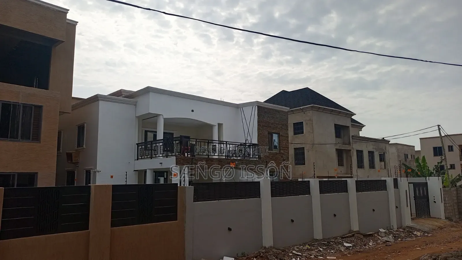 Furnished 4bdrm Mansion in Jellel City, Madina for sale